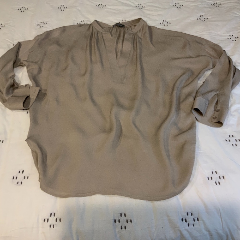 VINCE silk long sleeve slouchy blouse.  XS